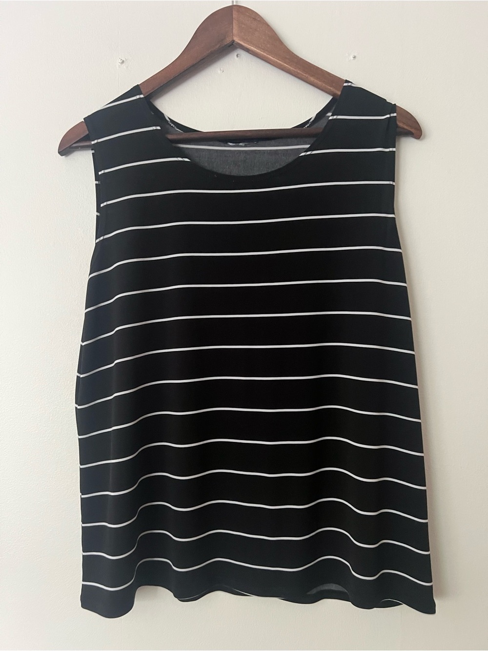Classic Black & White Striped Sleeveless tank Blouse , women’s size large.